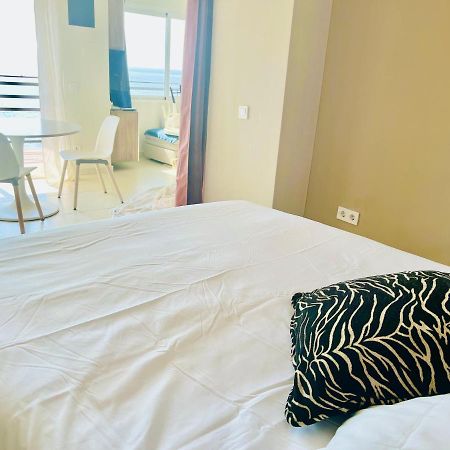 Apartamento Lujoso Y Moderno Vistas Panoramicas Al Mar Марбелья Екстер'єр фото