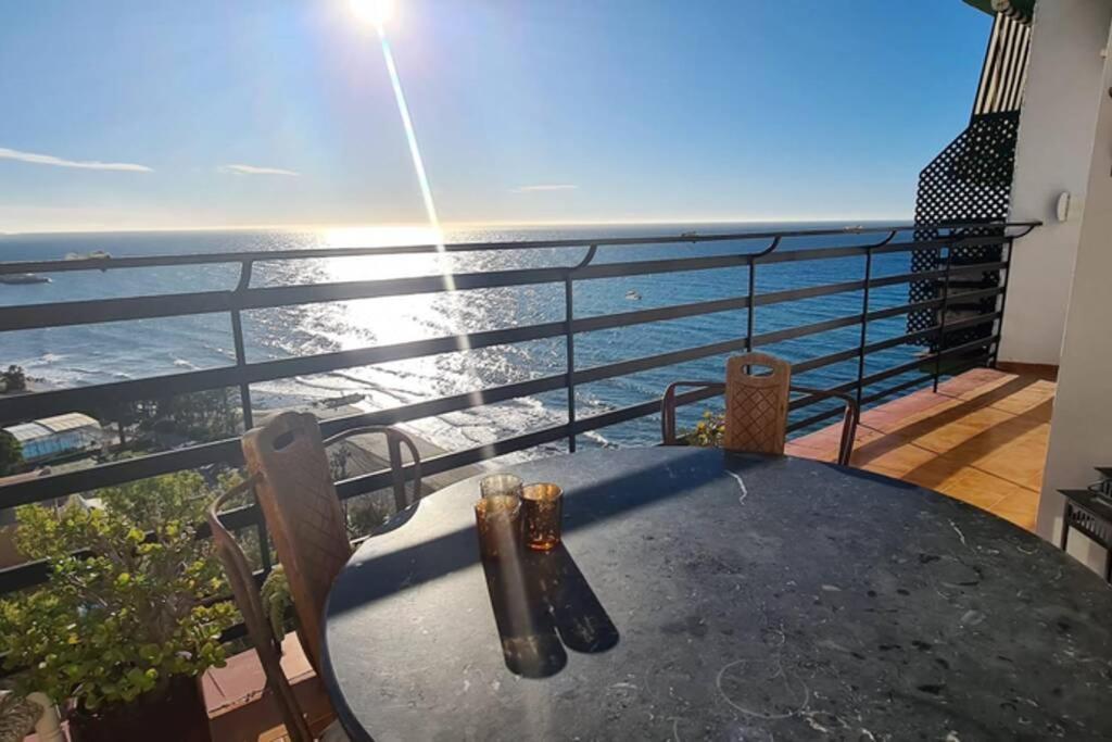 Apartamento Lujoso Y Moderno Vistas Panoramicas Al Mar Марбелья Екстер'єр фото